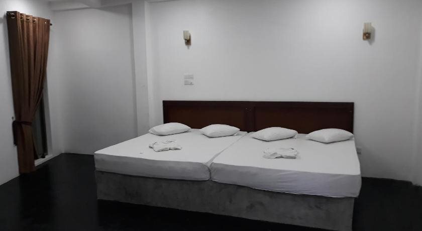Келания: The Kingston hotel