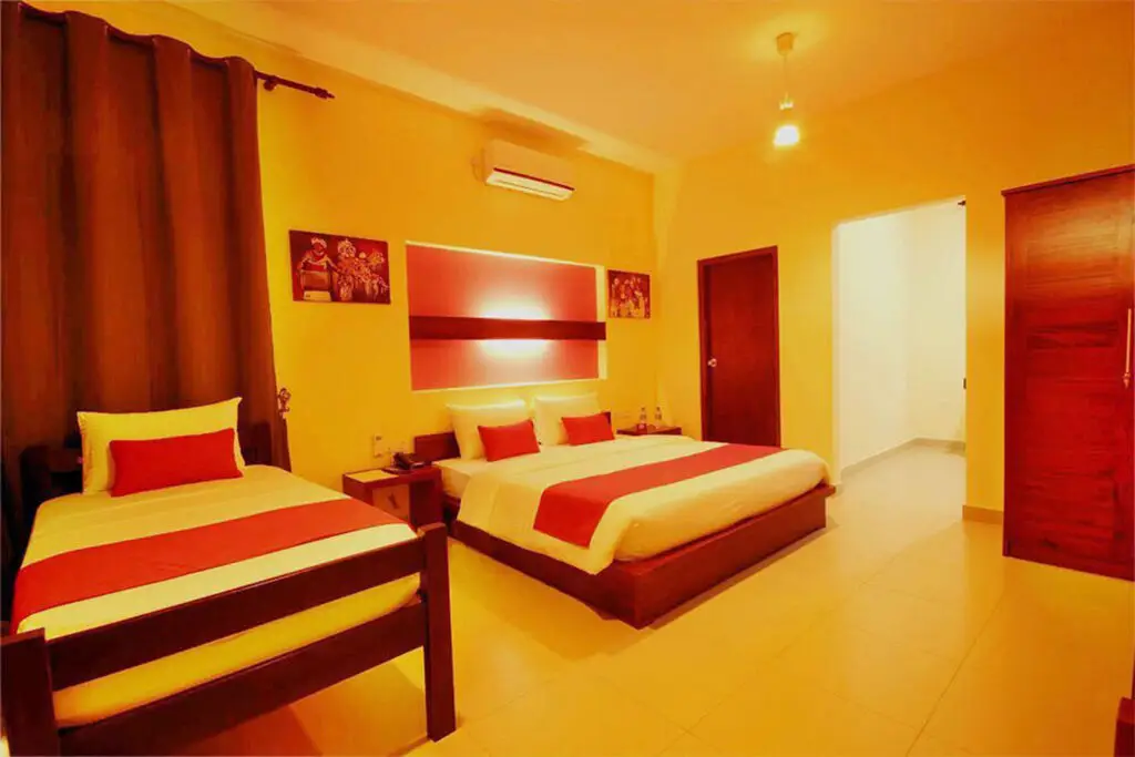 Негомбо: Sea Breeze Deluxe Inn