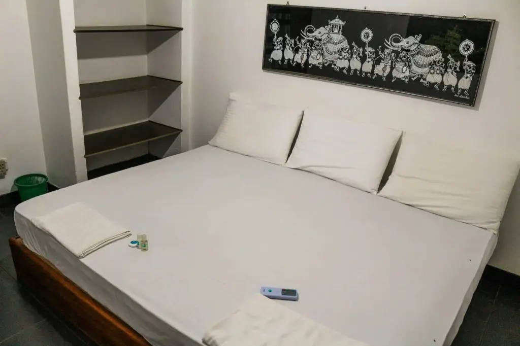 Анурадхапура: Yoho Foreign Inn