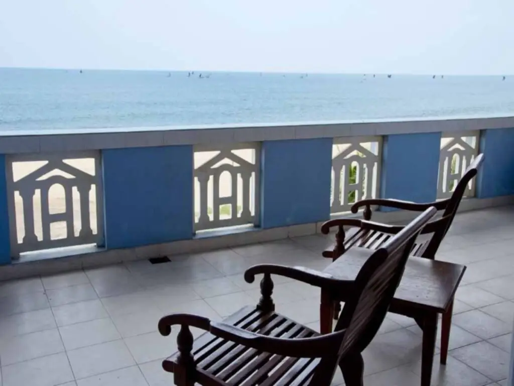Негомбо: C Negombo