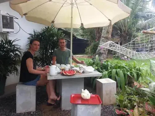 Минувангода: Living With Lankan