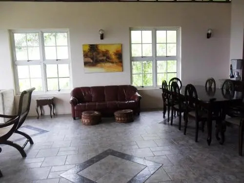 Канди: Viewside Cottage