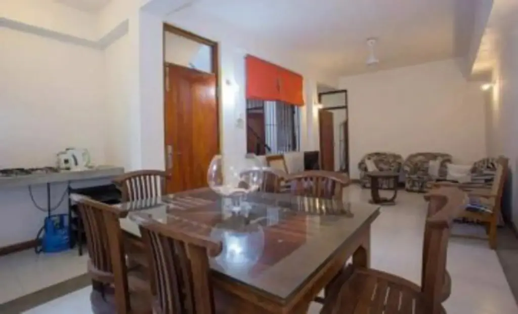 Шри-Джаяварденепура-Котте: Holiday Home Kotte