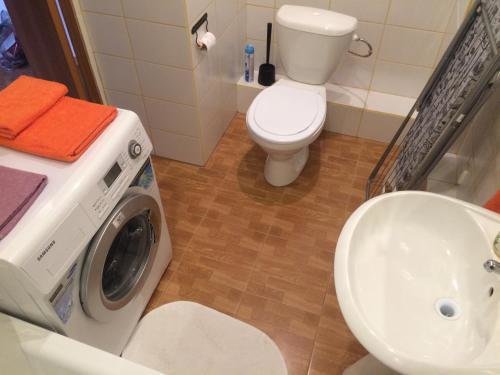 Псков: Apartment Izhorskogo Batalyona 11