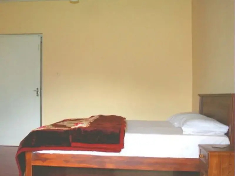 Нувара-Элия: Cypress lodge