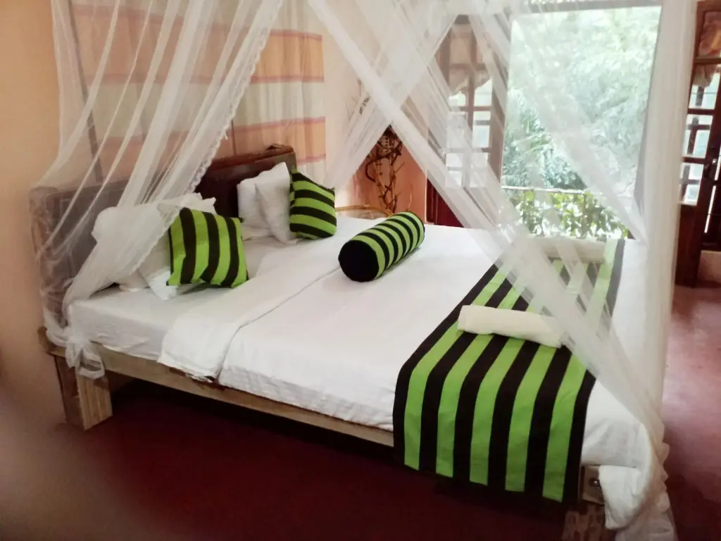 Элла: Ella Green Cottages