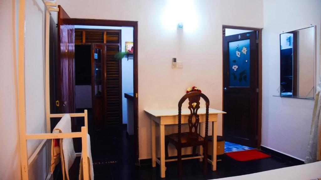 Хиккадува: Mali Guest House