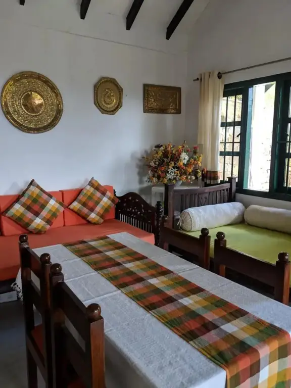 Канди: Florence Cottage