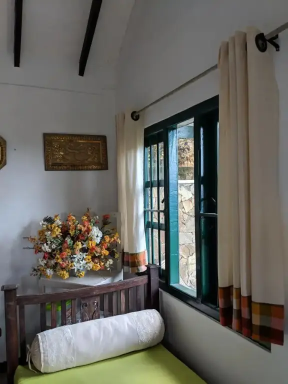 Канди: Florence Cottage