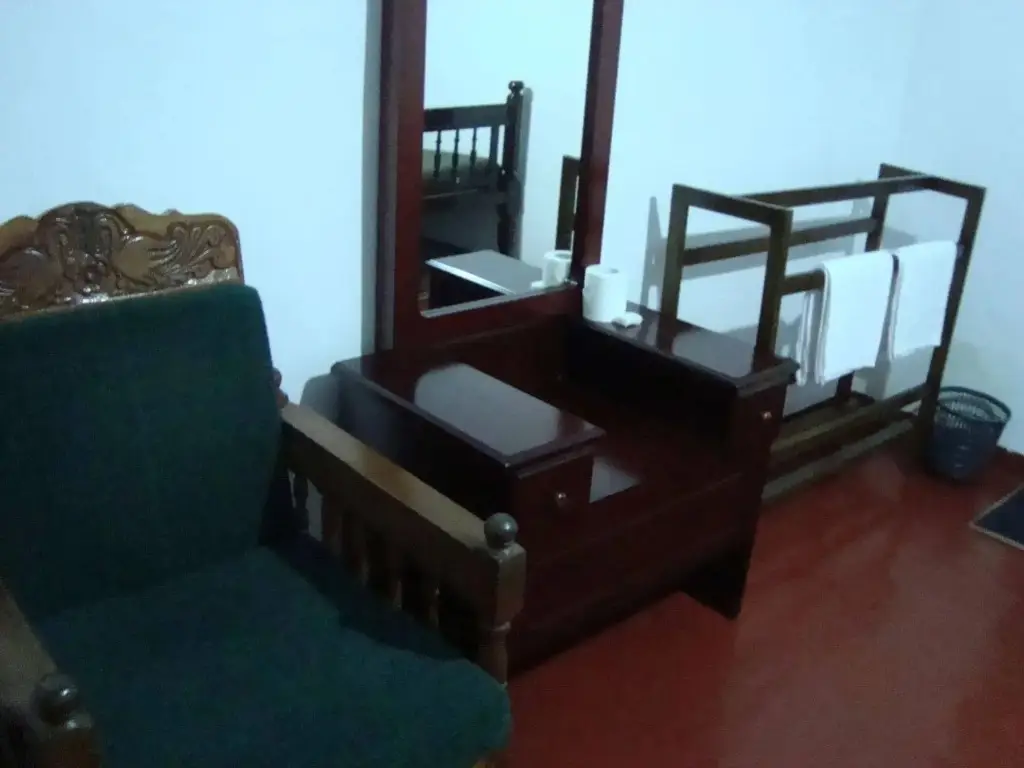 Нувара-Элия: Andrews Hostel