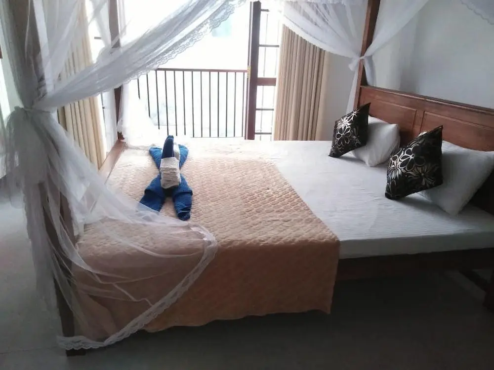 Галле: Niluka Stay Home