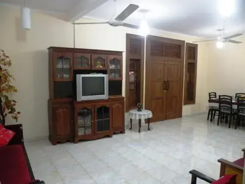 Негомбо: Henderson Airport Residence