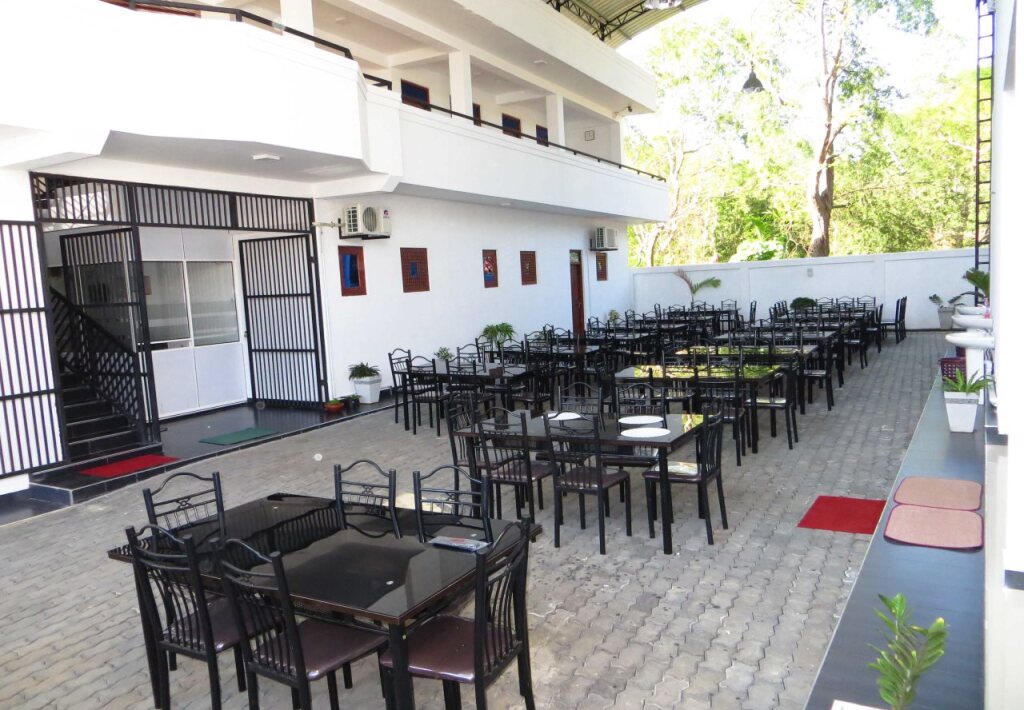 Катарагама: Sunsung Chiththa Holiday Resort