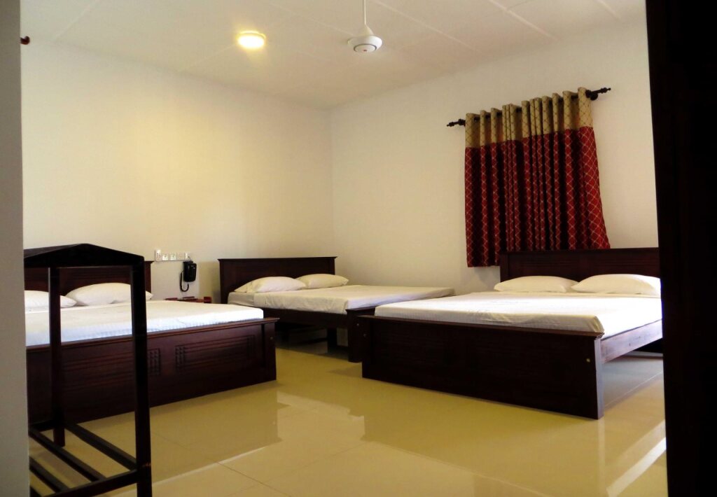 Катарагама: Sunsung Chiththa Holiday Resort