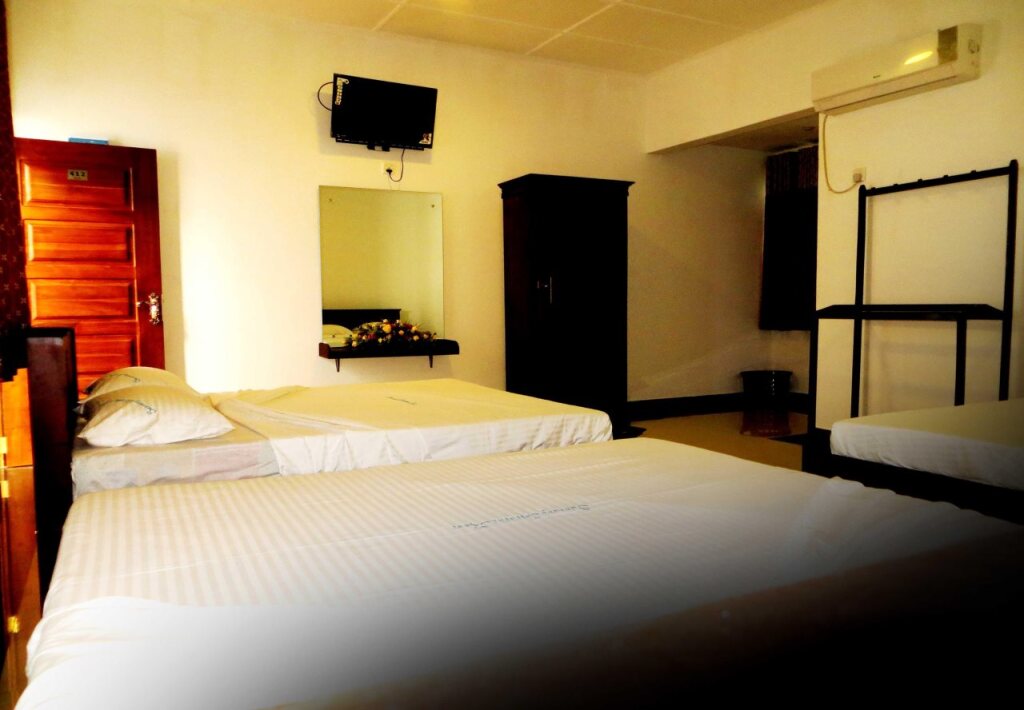 Катарагама: Sunsung Chiththa Holiday Resort
