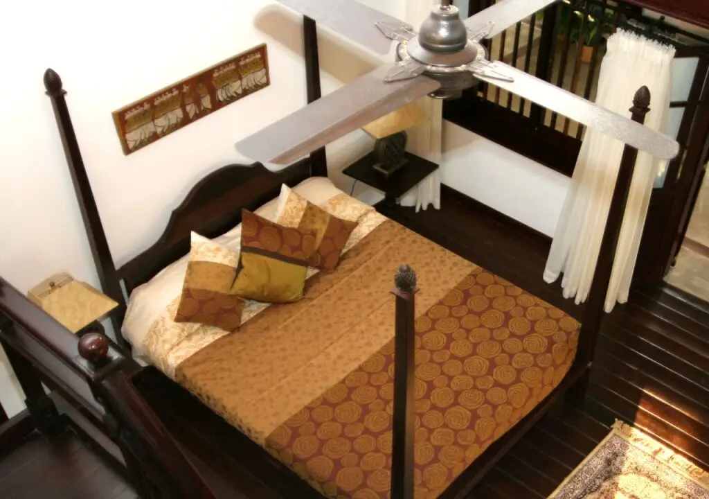Канди: Clingendael Hotel