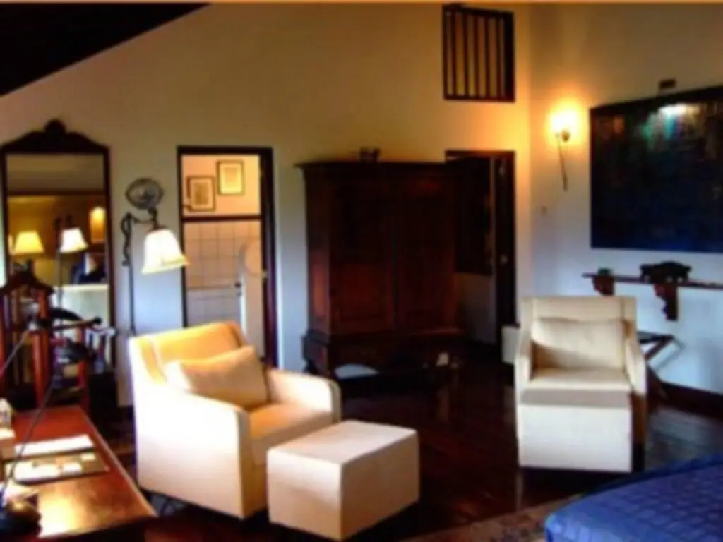 Канди: Clingendael Hotel