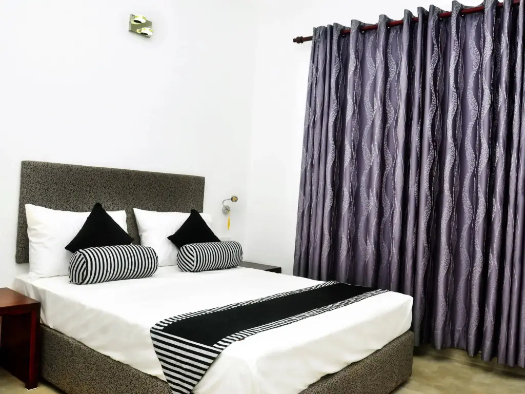 Канди: Aaranya Residencies