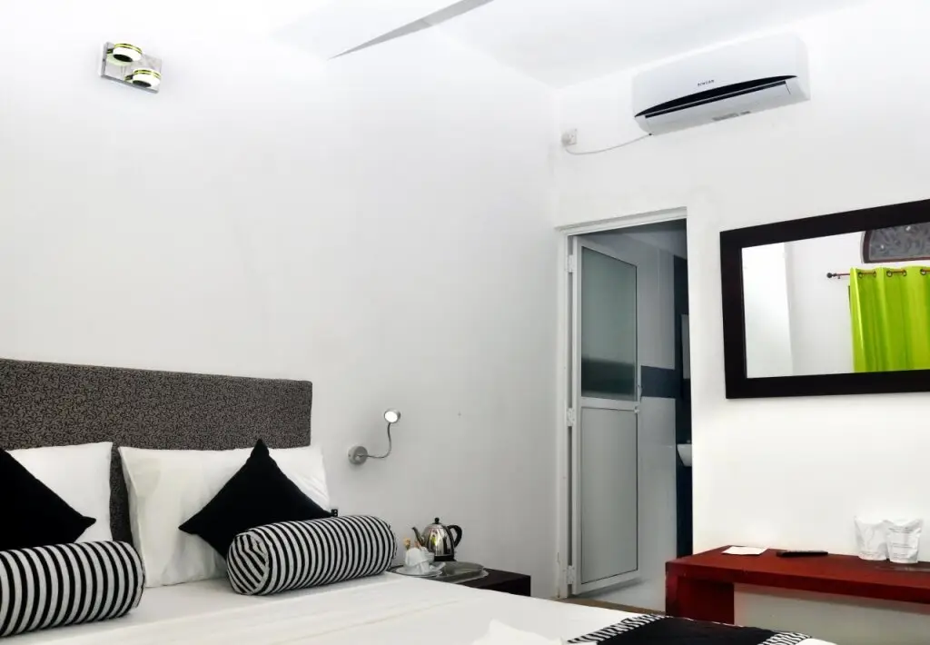 Канди: Aaranya Residencies