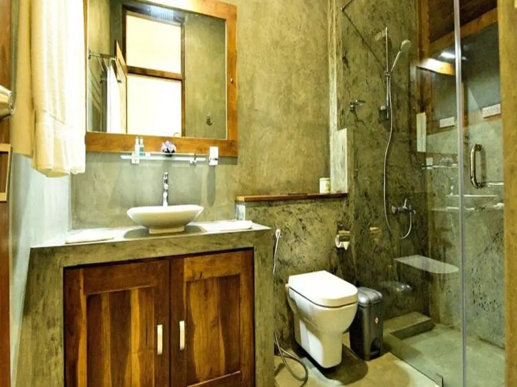Удавалаве: Hotel Athgira