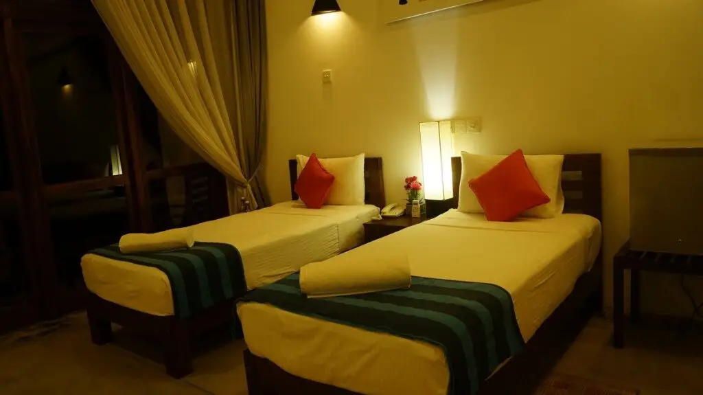 Удавалаве: Hotel Athgira