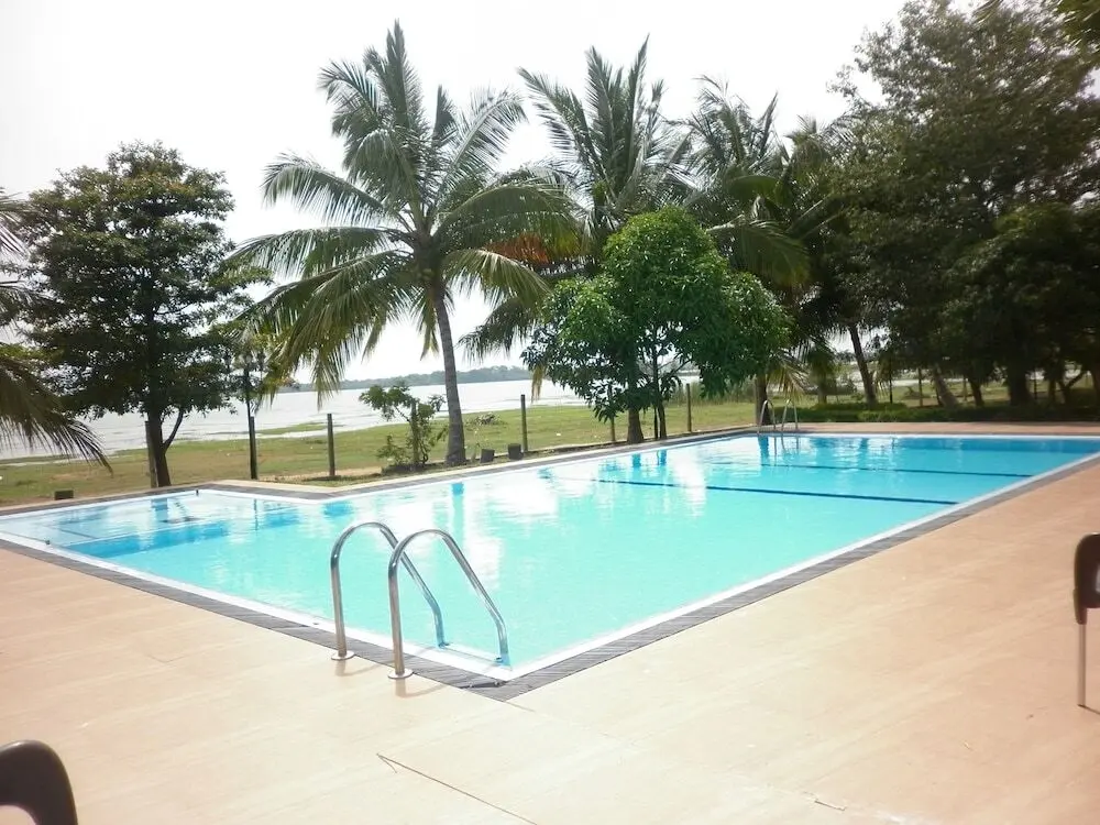 Виравила: Wila Safari Hotel