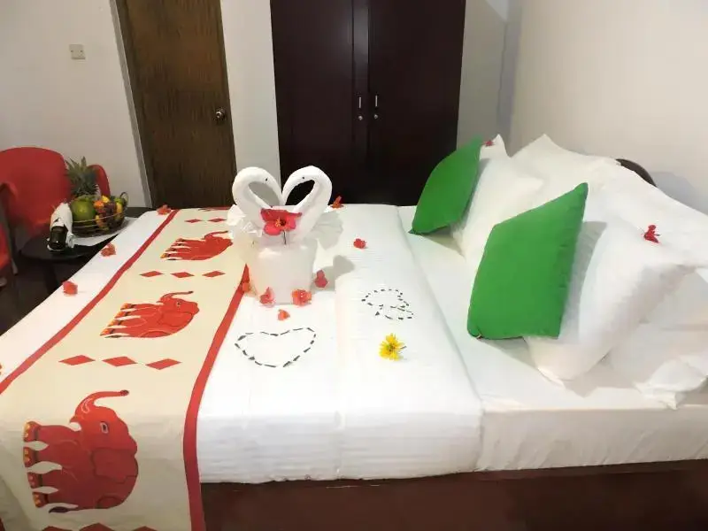 Канди: Cool Inn Tourist Lodge