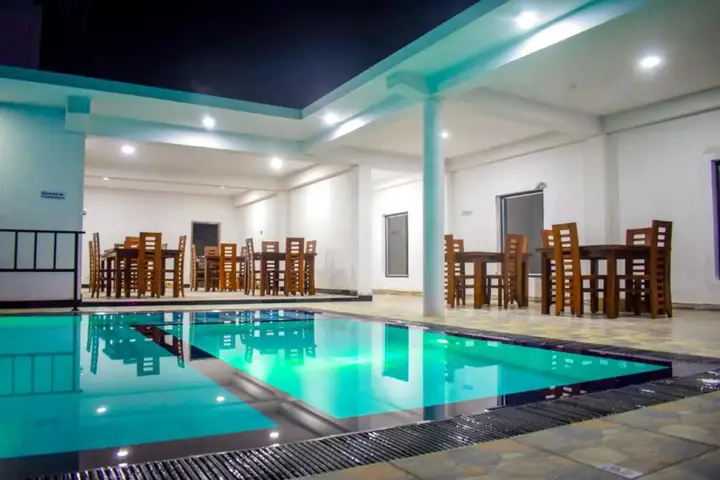 Полоннарува: Singha Guest House