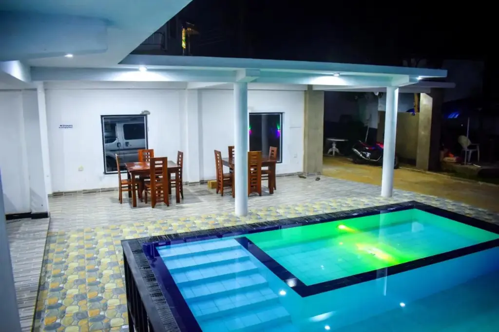 Полоннарува: Singha Guest House