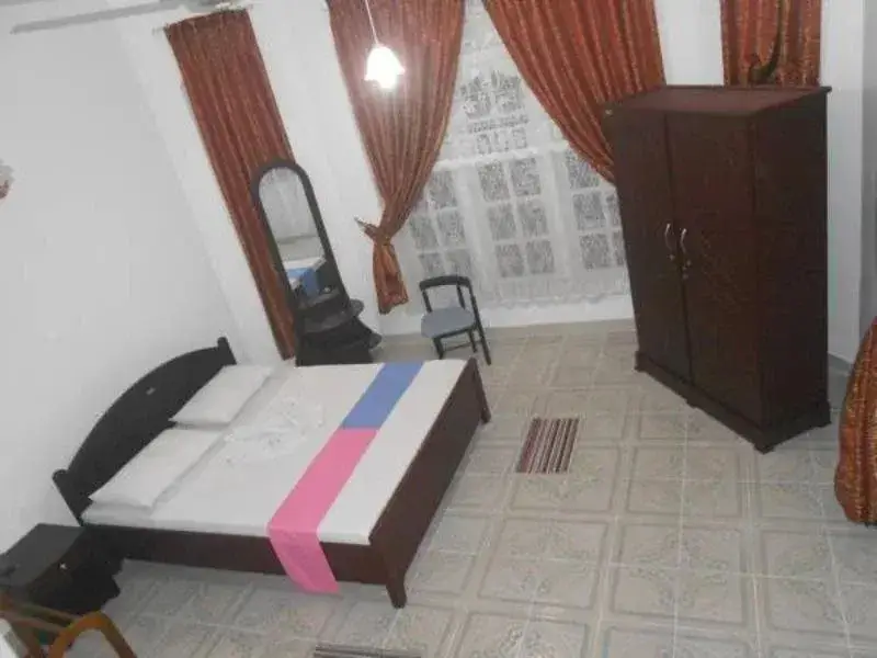 Канди: Kandy Casual Tourist Hotel