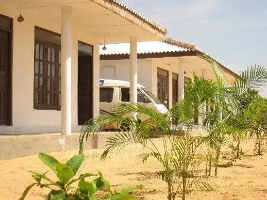 Баттикалоа: Deep Sea Resort Batticaloa