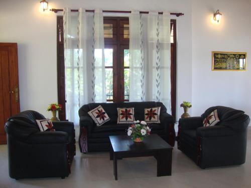 Канди: Hillside Relax Villa