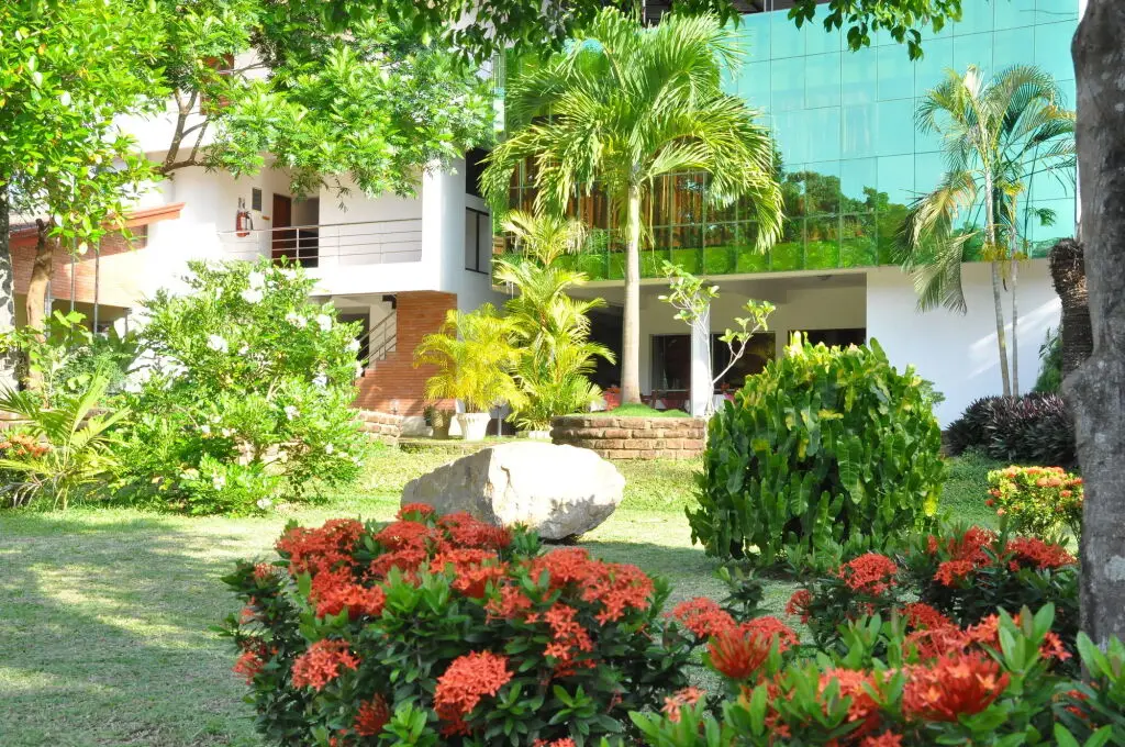 Полоннарува: Siyanco Holiday Resort