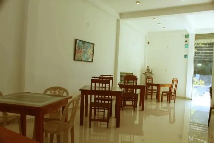 Тиссамахарама: Thirasara Holiday Inn