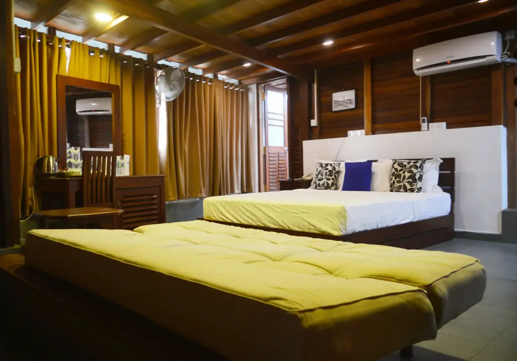 Унаватуна: Hotel Rock Fort