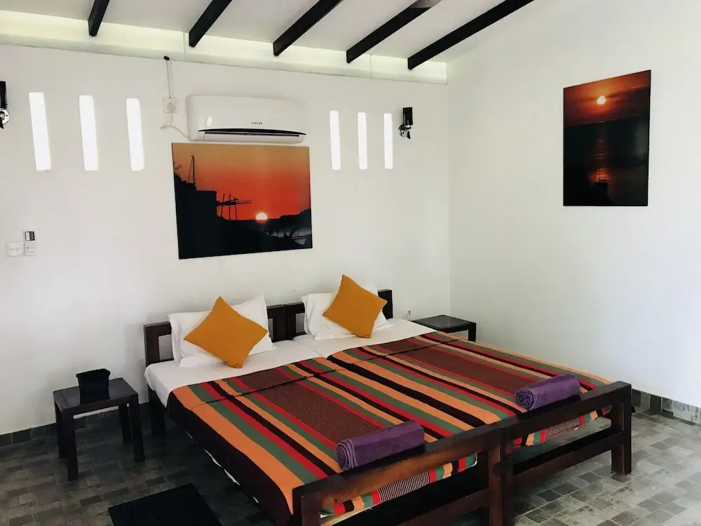 Маравила: Sri Beach Bungalows and Villa