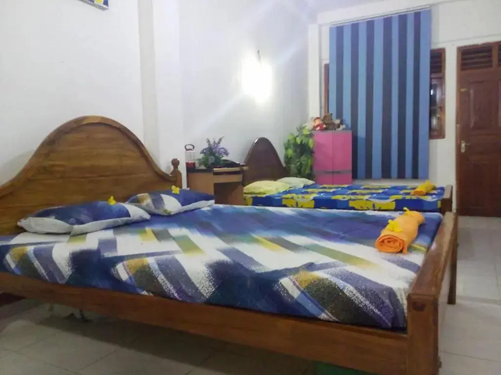 Галле: Smart Holiday Inn