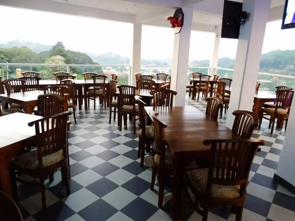 Канди: Kandy Supreme Hotel