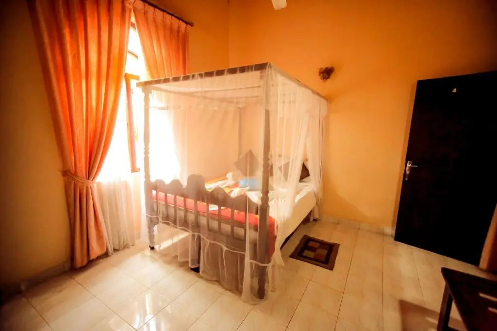 Галле: Frangipani Motel