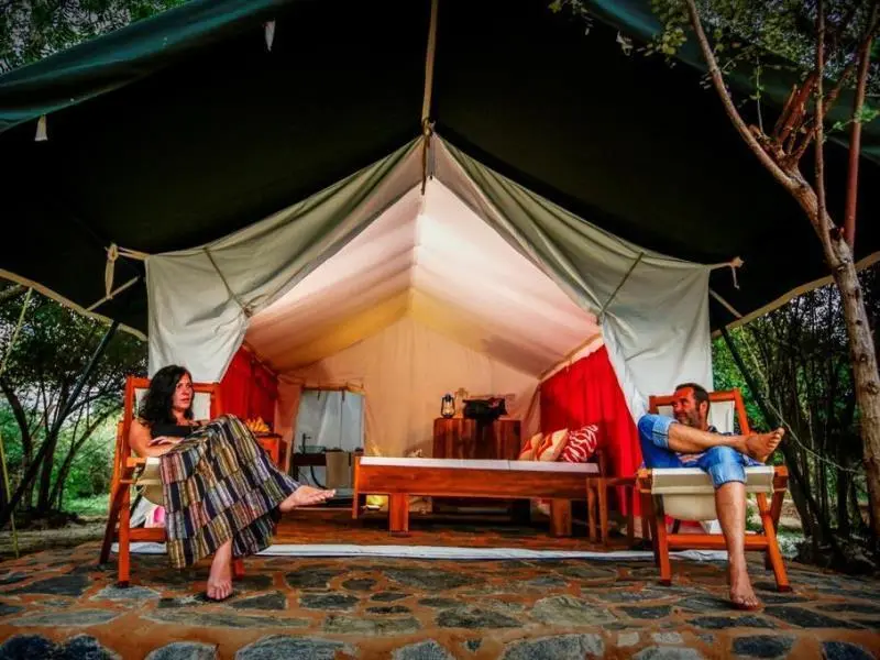Палатупана: The Naturalist Luxury Tents