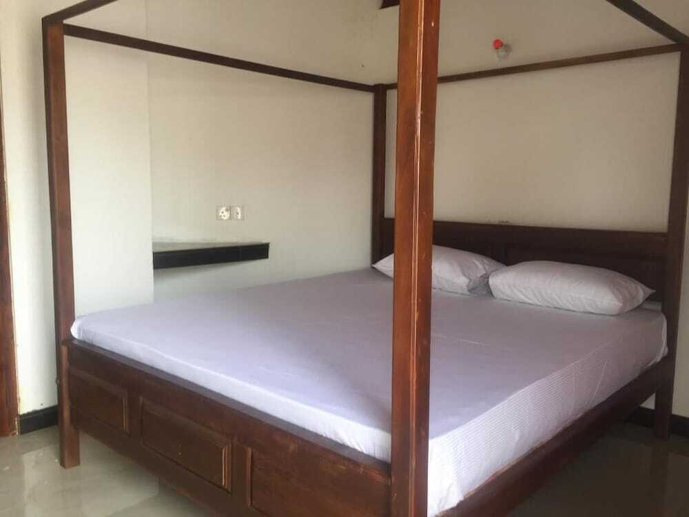 Аругам-Бэй: Mambo's Arugambay Hotel