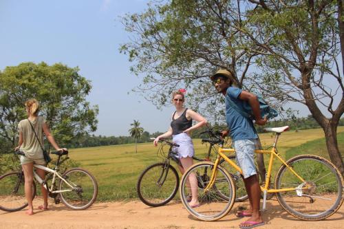 Катарагама: kataragama home stay