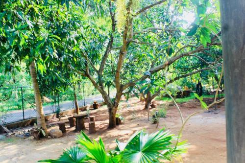 Катарагама: kataragama home stay