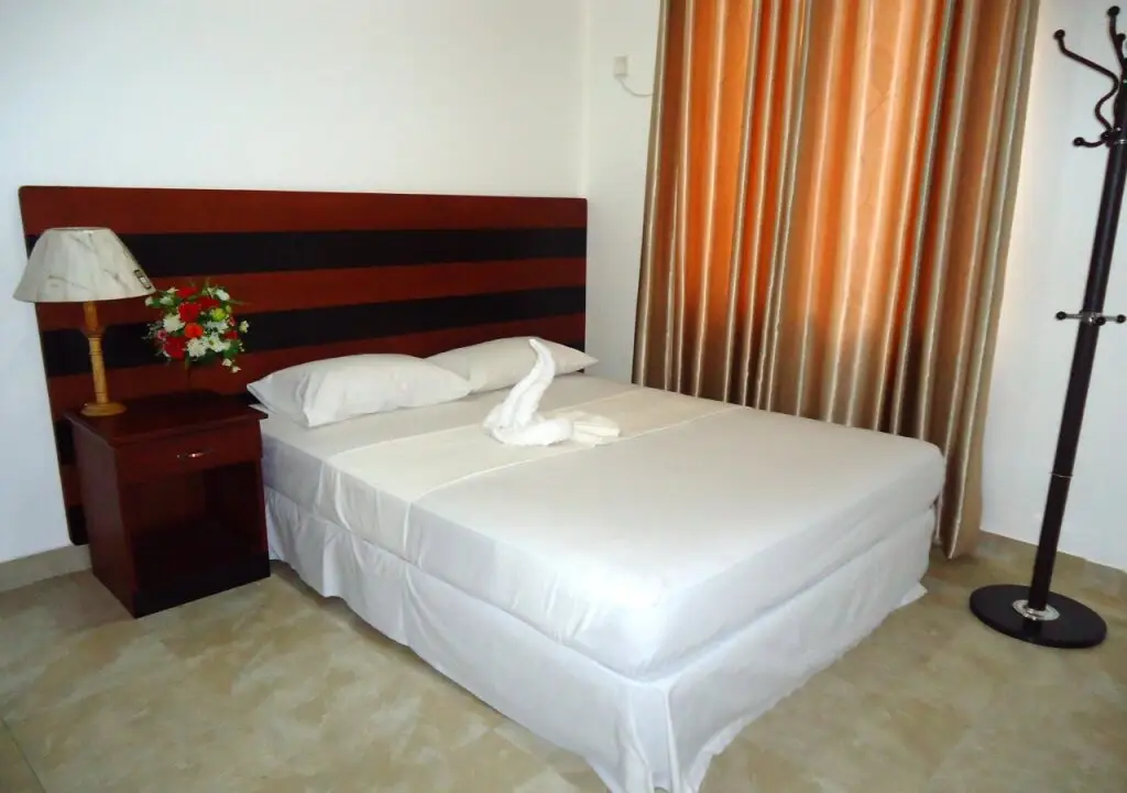 Канди: Pearlrich Hotel