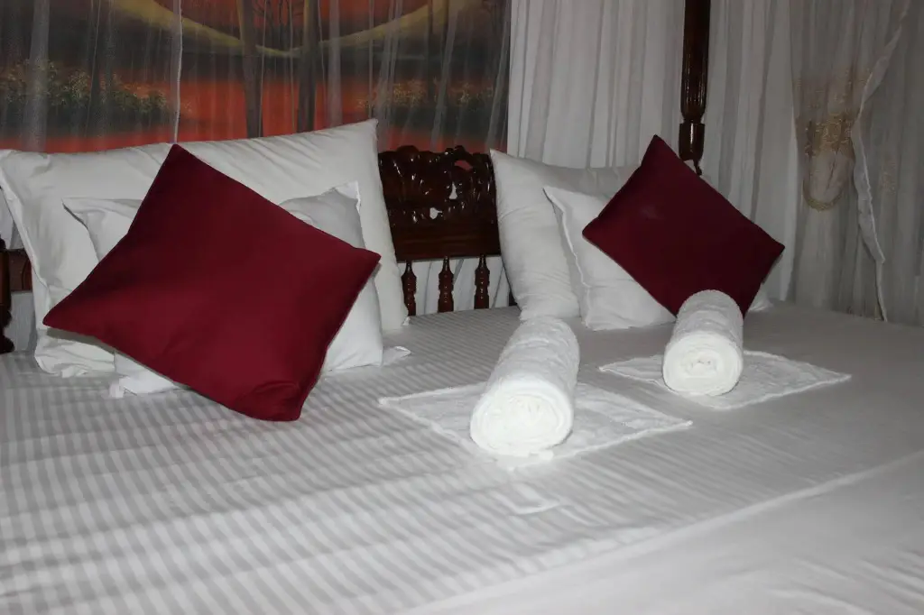 Галле: Dew Grand Regency