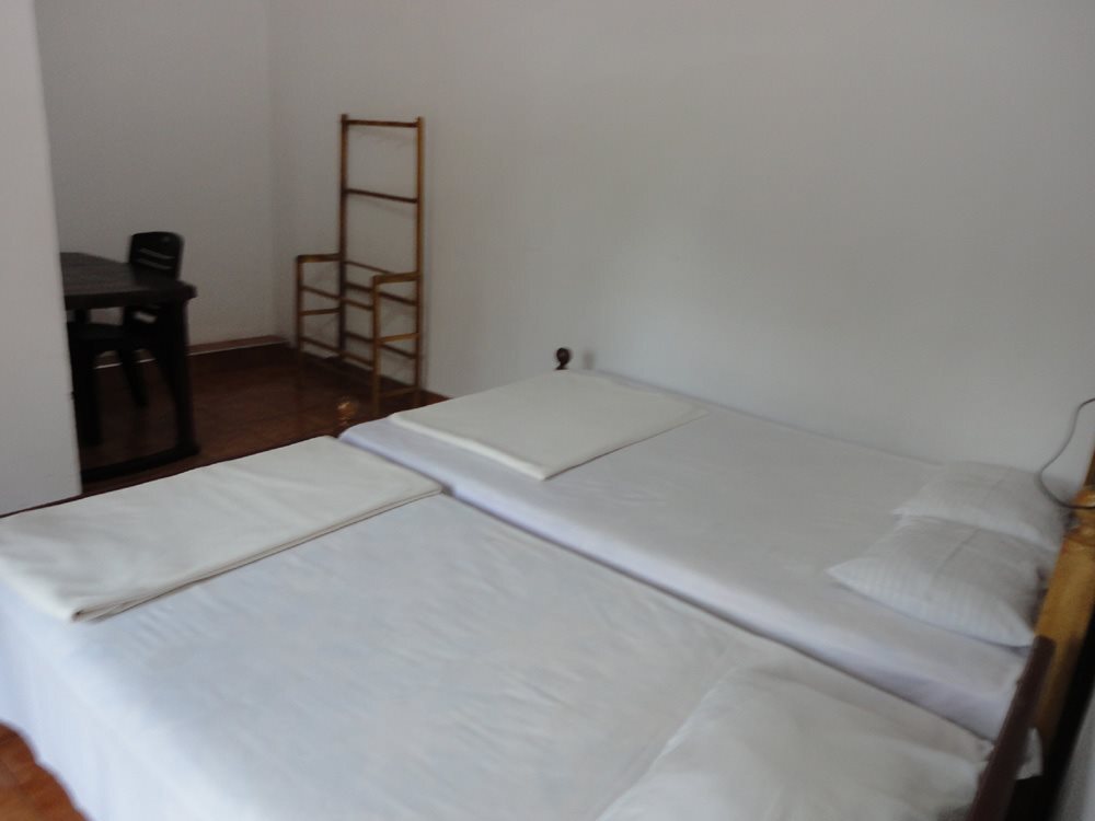 Наллатанния: White Elephant Hotel