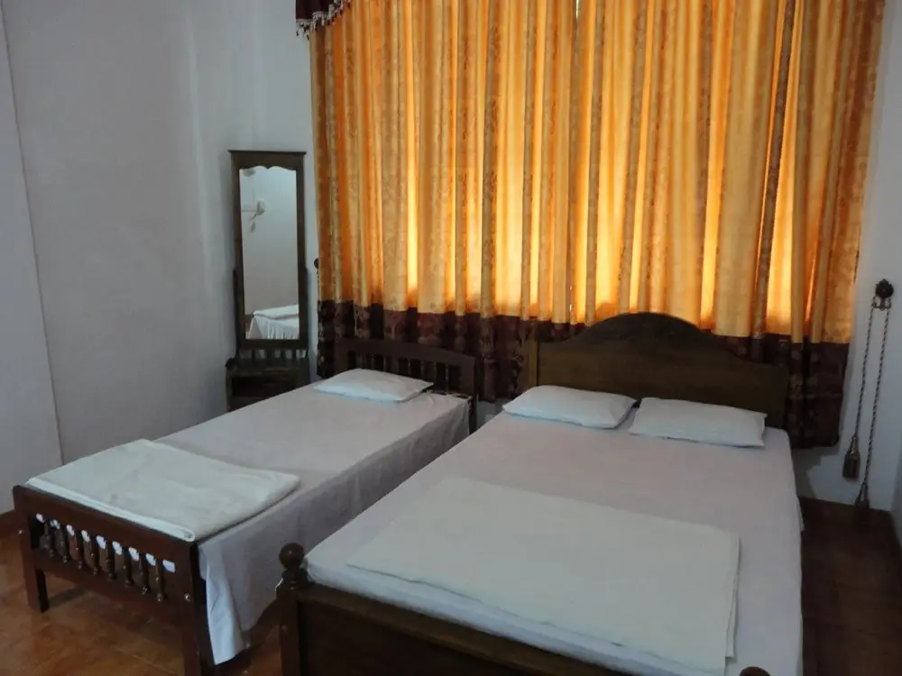 Наллатанния: White Elephant Hotel