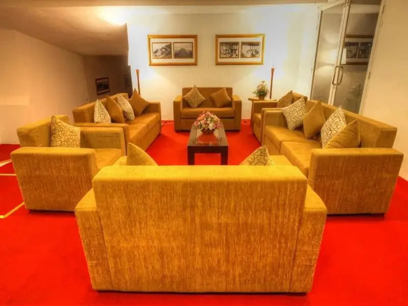 Нувара-Элия: The Queensburry City Hotel