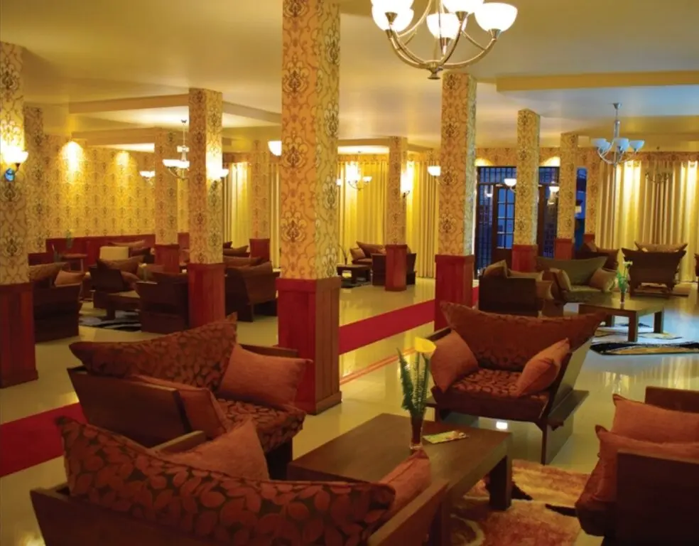 Нувара-Элия: The Queensburry City Hotel