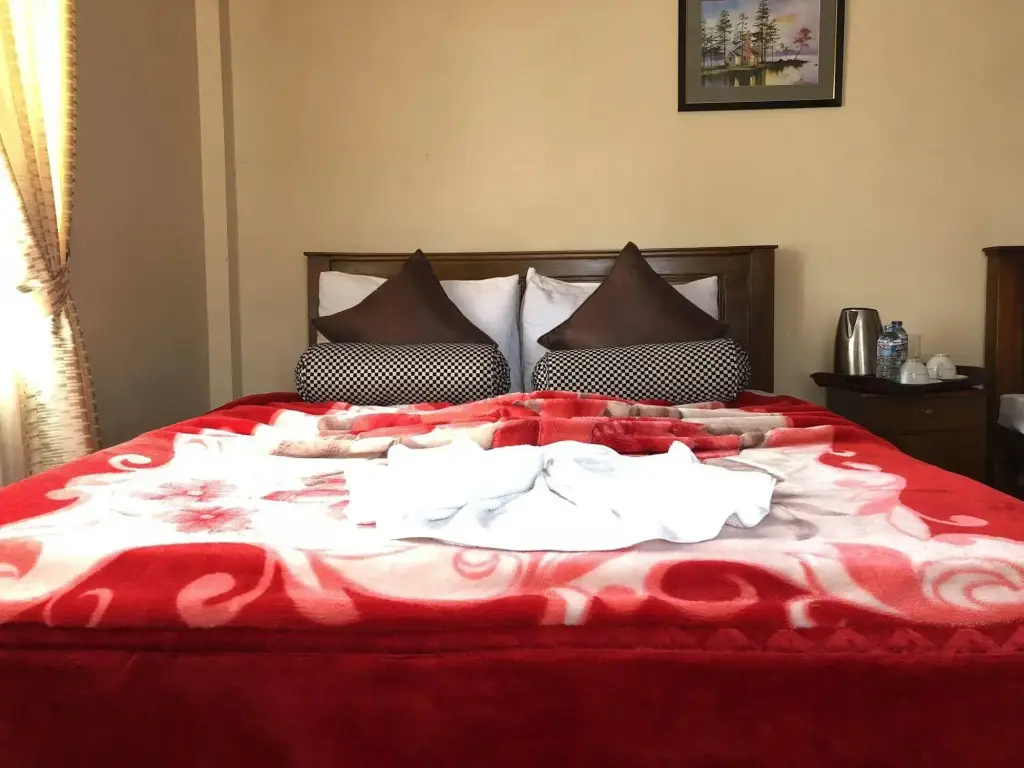 Нувара-Элия: Global Rest Inn